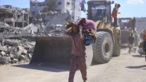 Comienzan a retirar los escombros y abrir las calles en Gaza tras el alto al fuego