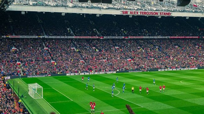 Manchester United planea el