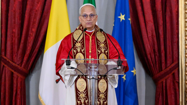 El papa defendió el matrimonio ante 