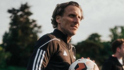  Diego Forlán se fracturó tres costillas en partido de la Liga Universitaria y fue internado 