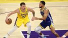 Curry le ganó el duelo a Doncic en el triunfo de Warriors ante Lakers en el inicio de la NBA