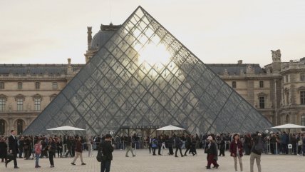 Dos sospechosos por el robo del Louvre fueron detenidos en París