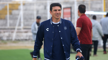   Everton anunció la salida del técnico José Mauricio Larriera 