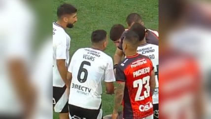   [VIDEO] Colo Colo y Limache quedaron con 10 jugadores tras las expulsiones de Andía y Vegas 