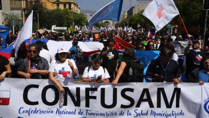  Multitudinaria marcha en segundo día de paro nacional de la Confusam 