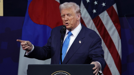 Prensa estadounidense afirma que Trump alista ataque a Venezuela, pero él lo niega