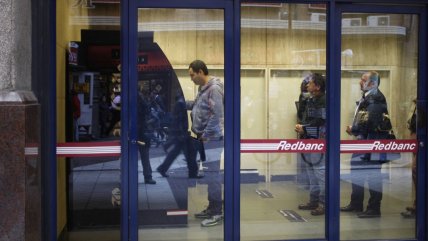 Senado aprobó proyecto que repone el feriado bancario