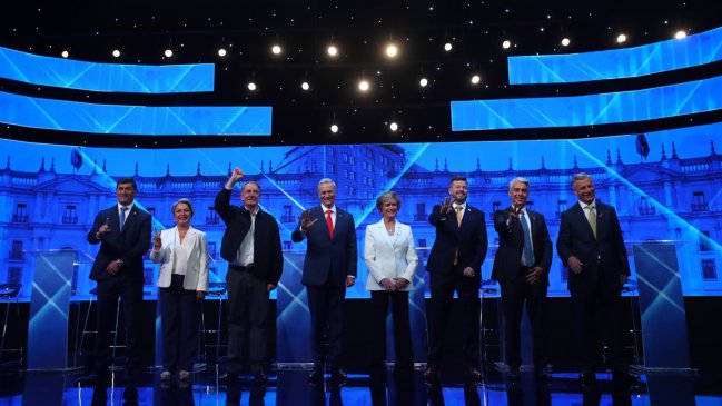 Los ocho candidatos presidenciales tendrán este lunes su último debate