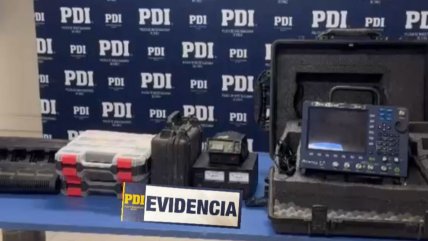  PDI recuperó camioneta y millonarios equipos de telecomunicaciones abandonados en el desierto  