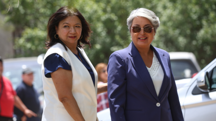  Como Boric en 2021, Jara escoge a La Pintana en el inicio de su campaña de segunda vuelta  