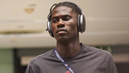   Empleado de la Federación Belga voló de urgencia a Kazajistán con zapatos número 47 para Onana 