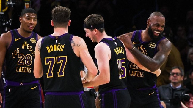 LeBron James debutó en su temporada 23 en la NBA