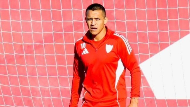 Alexis Sánchez se reincorporó a las prácticas de Sevilla