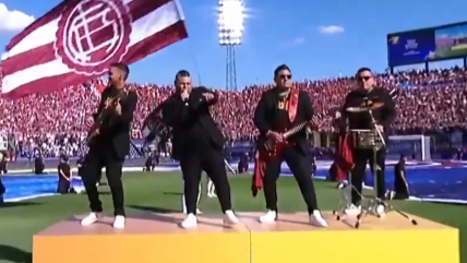   [VIDEOS] Dudo Galo y Los del Fuego animaron la previa en la final de la Copa Sudamericana 2025 