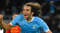 Lazio necesitó de los goles de Guendouzi y Noslin para imponerse como local a Lecce