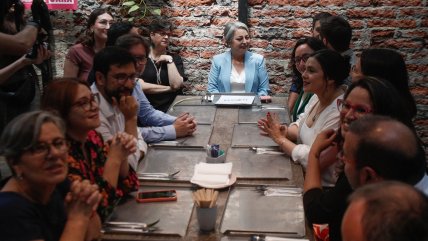 Dirigentes oficialistas se suman a vocero de Jara y llaman a dar certezas a la ciudadanía