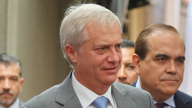 Kast rechaza interpretar las conclusiones de Frei tras reunión