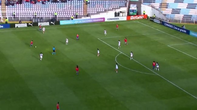 [VIDEO] Nayadet López se redimió y lo empató para La Roja Femenina con tremendo golazo ante Perú
