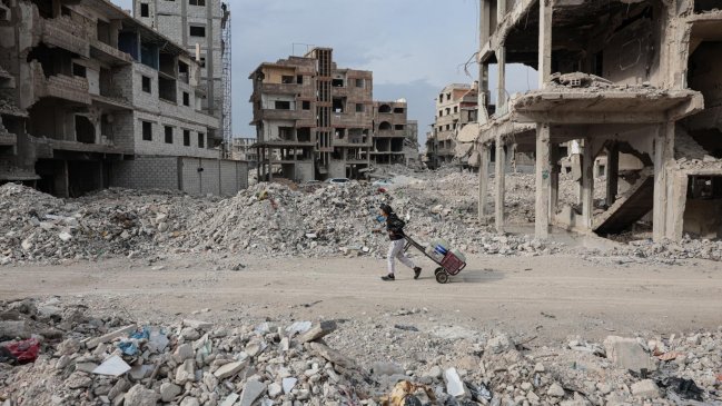 Siria conmemora el primer aniversario de la caída de Al Asad en relativa calma