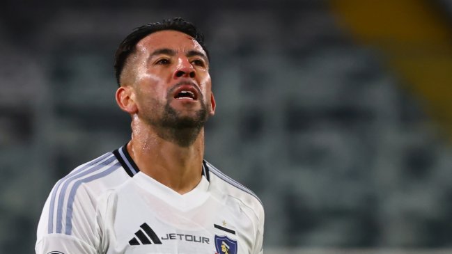 Mauricio Isla encabeza poda de jugadores en Colo Colo