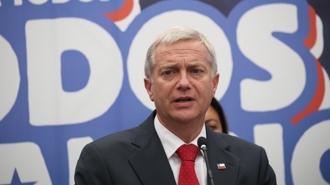 Kast responde a Cordero por error en cifra de homicidios: 