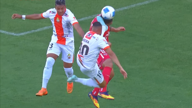 Jorge Henríquez recibió dura sanción tras expulsión que complicó a Cobresal