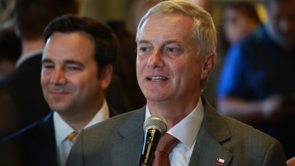 Kast advierte ante polémica por 