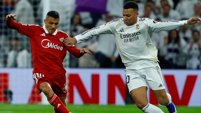 Sevilla de Alexis y Suazo tropezó ante un Real Madrid que sigue bajo dudas