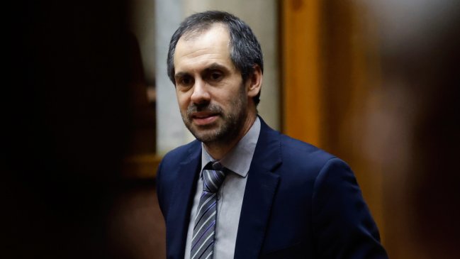 Grau: Todos los funcionarios políticos deben renunciar el 11 de marzo