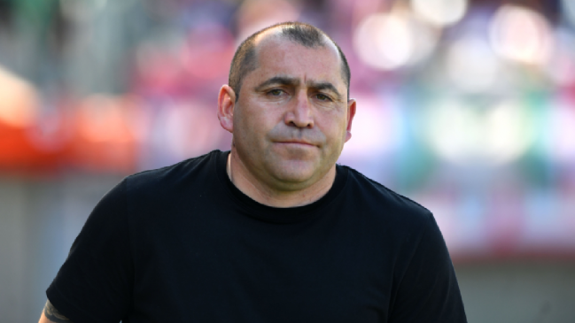 Cristián Muñoz anticipó duelo con la U: Meneghini juega diferente a lo que hacía Gustavo Alvarez