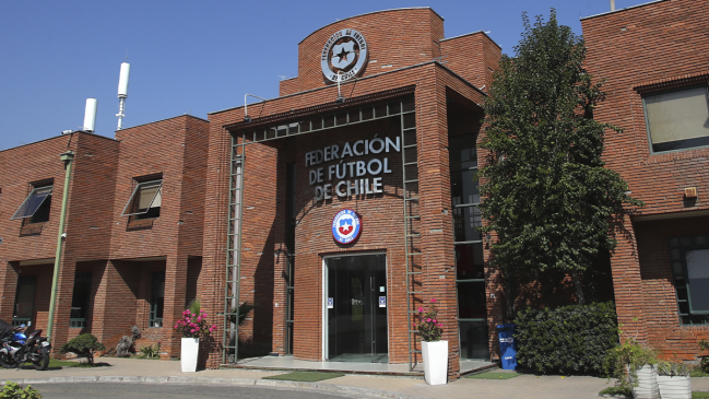 ANFP rechazó reclamo de Unión Española e Iquique y mantuvo sus descensos