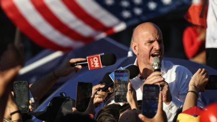 Embajador de EE.UU. participó en los festejos venezolanos en Parque Almagro