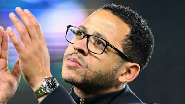 Chelsea confirmó a Liam Rosenior como su nuevo entrenador