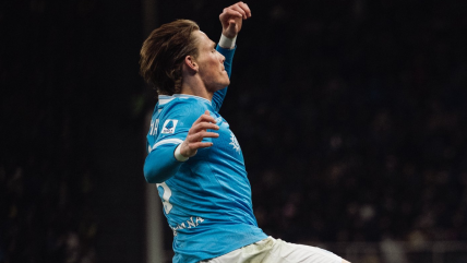   Scott McTominay salvó a Napoli con un doblete en el empate ante Inter de Milán en la Serie A 