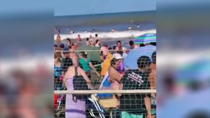 Ola de seis metros de altura dejó un muerto y 35 heridos en playa argentina