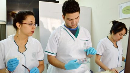   Santo Tomás impulsa la formación de Técnicos en Salud con foco preventivo e innovador 