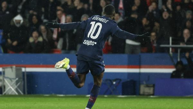 [VIDEO] Dembélé anotó un golazo para liderar la victoria de PSG contra Lille
