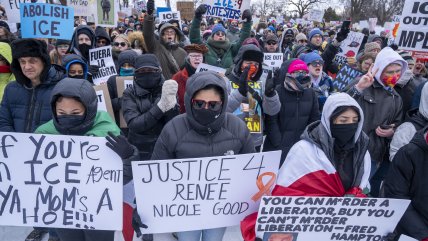   Manifestantes denuncian pérdida de visión tras disparos policiales en protesta contra ICE 