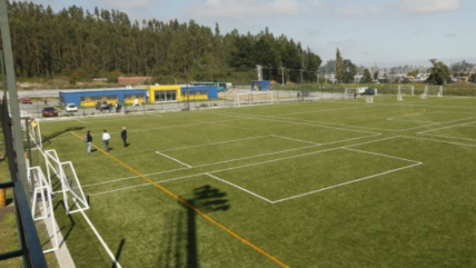   Complejo deportivo de U. de Concepción se salvó por dos metros en incendios del sur de Chile 