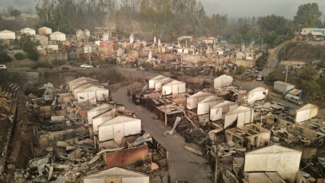 En curso megaoperativo de búsqueda de víctimas fatales tras incendio en el Biobío