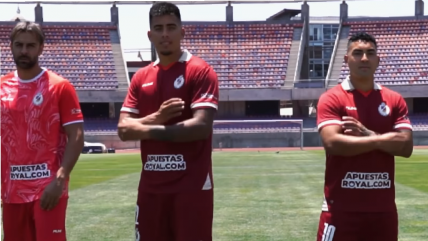   Hinchas de Deportes La Serena fueron muy críticos con la nueva camiseta del club 