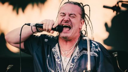 Mike Patton rinde homenaje a víctimas de incendios en Chile durante show en La Florida