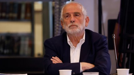 Ministro Montes descarta comparar reconstrucción en Valparaíso y Biobío: 