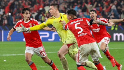   [VIDEO] El arquero Trubin fue héroe y dio el pasaje a Benfica a los play-offs con agónico gol a Real Madrid 