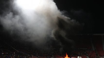   [VIDEO] La mirada de un hincha: Los graves incidentes en el duelo de la U y Audax en el Nacional 