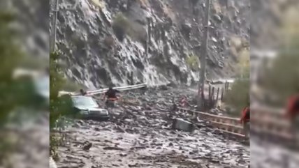   Lluvias provocan aludes en camino a Farellones 