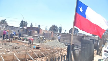  Alcalde de Tomé arremetió contra la demora y falencias en casas de emergencia  