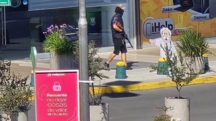 Delincuentes asaltaron con un fusil tienda de teléfonos en el Mall Plaza Norte