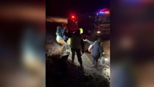 Rescate en Antofagasta: Carabineros auxilió a 8 personas atrapadas por aluvión