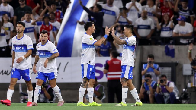 [VIDEO] La UC lo dio vuelta ante Coquimbo Unido con cabezazos de Giani y Zampedri